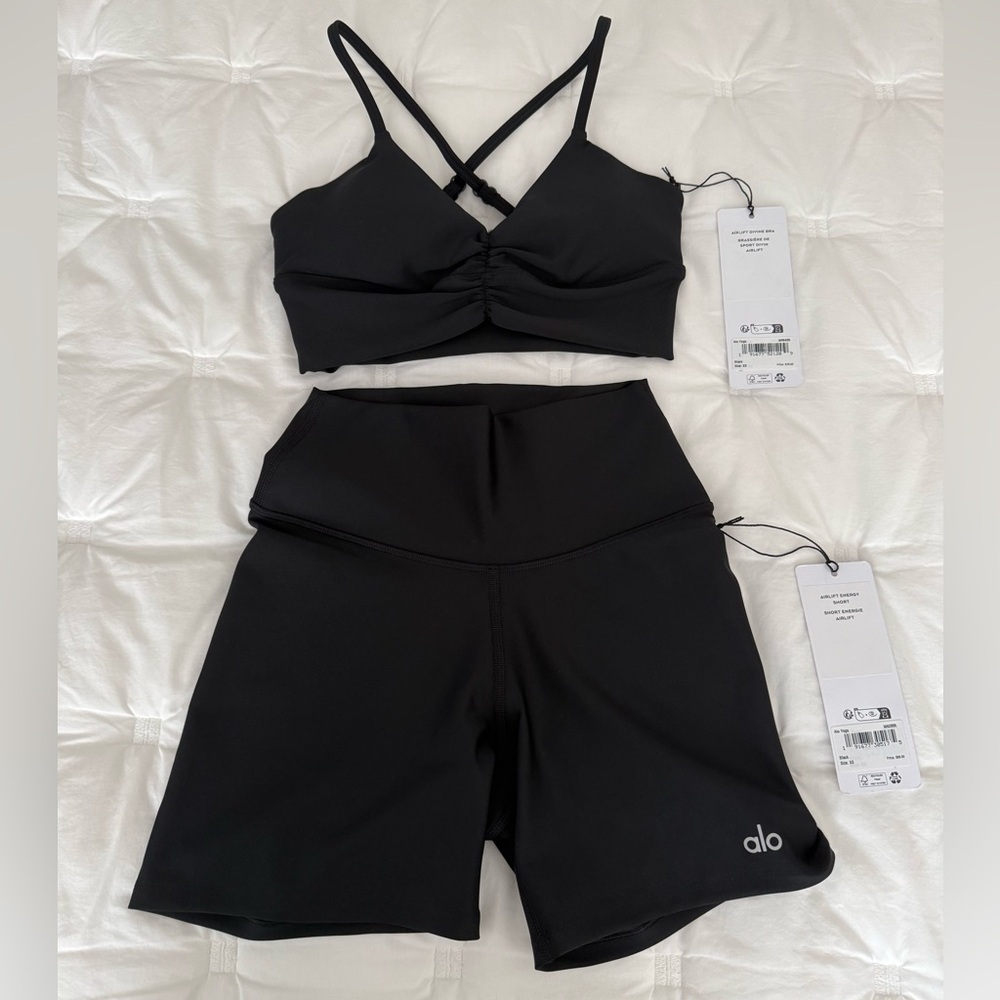 Alo Yoga Set - Airlift Devine Bra XS and 5" Airlift Energy Short set XS Black - Picture 2 of 6